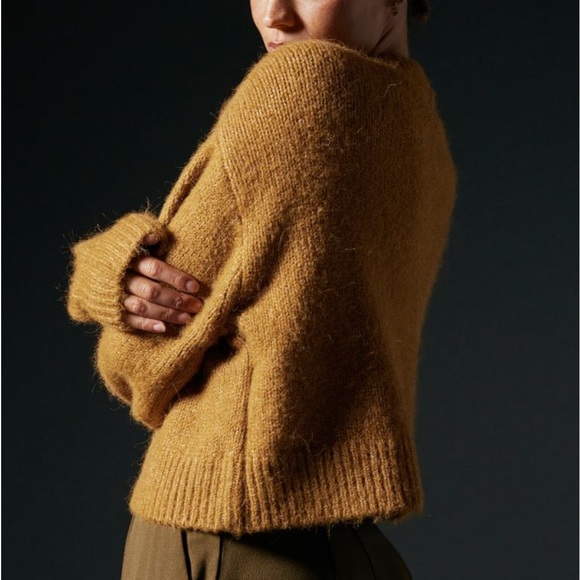 H&M Short Sweater - Picture 4 of 7